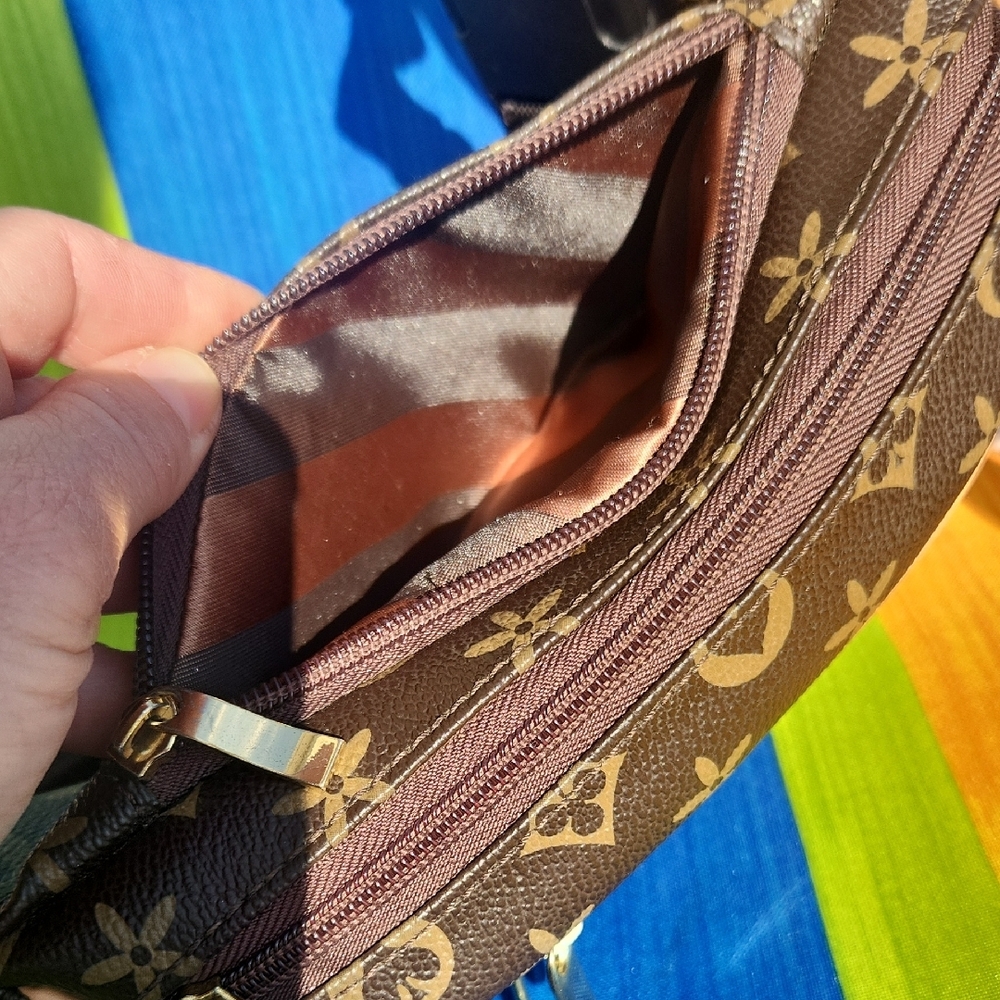 Source Unknown Brown Monogram-Style Waist Bag wit… - image 4